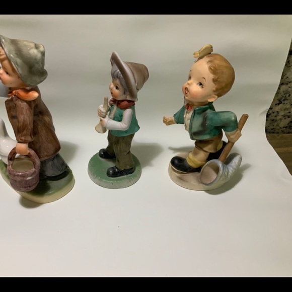 JAPANESE HUMMEL STYLE FIGURINES SET OF THREE - Picture 2 of 5